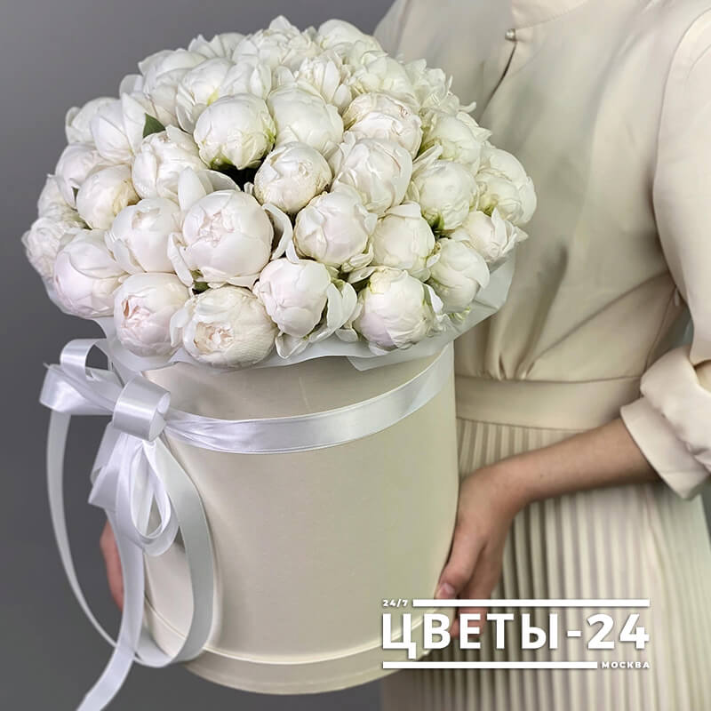 Купить цветы в шляпной коробке Москва